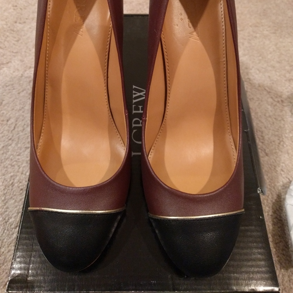 Black cap toe cabernet factory olive pumps